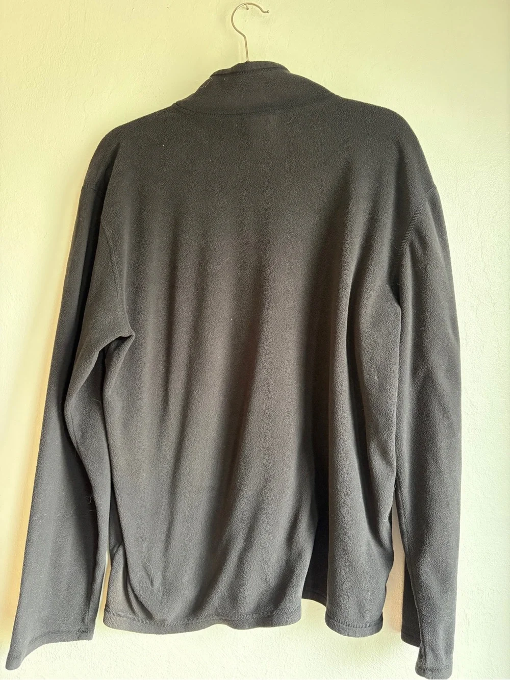 The North Face Men’s Black Quarter-Zip Fleece Pullover